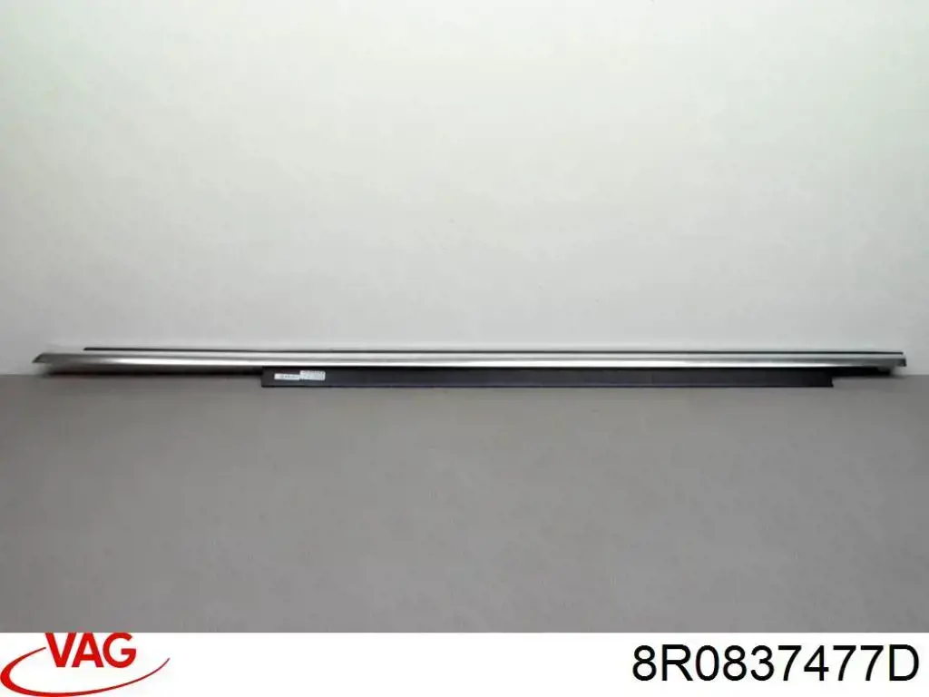 Купити 8R0837477D VAG 