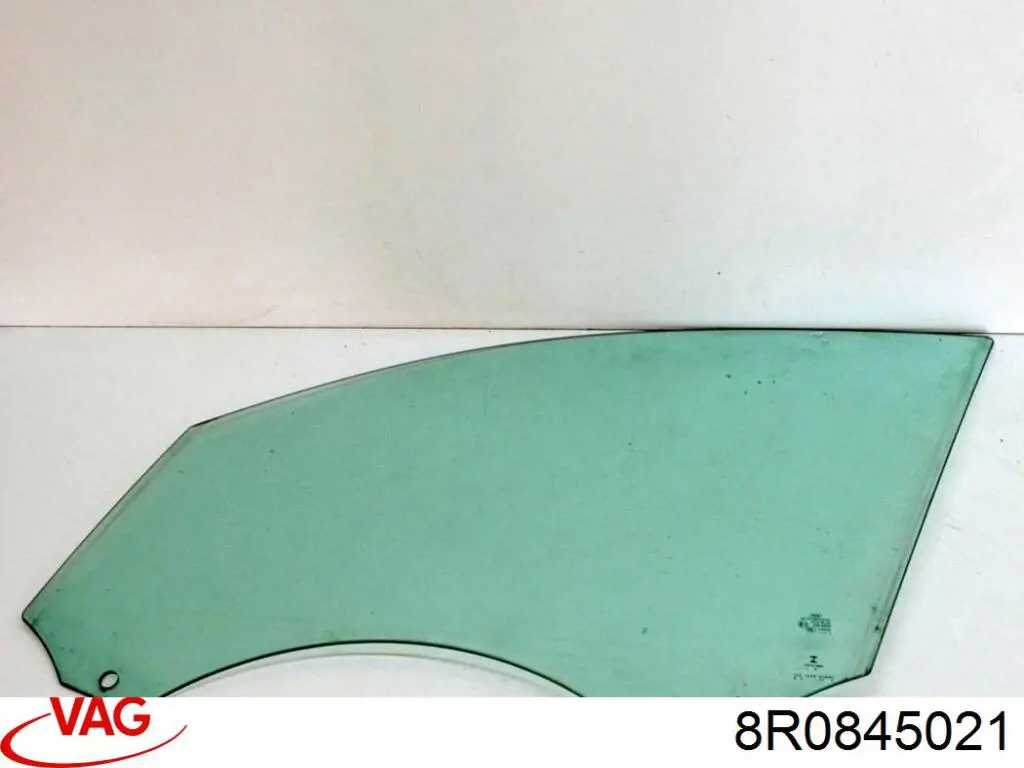 8R0845021 VAG Скло передніх дверей, лівою