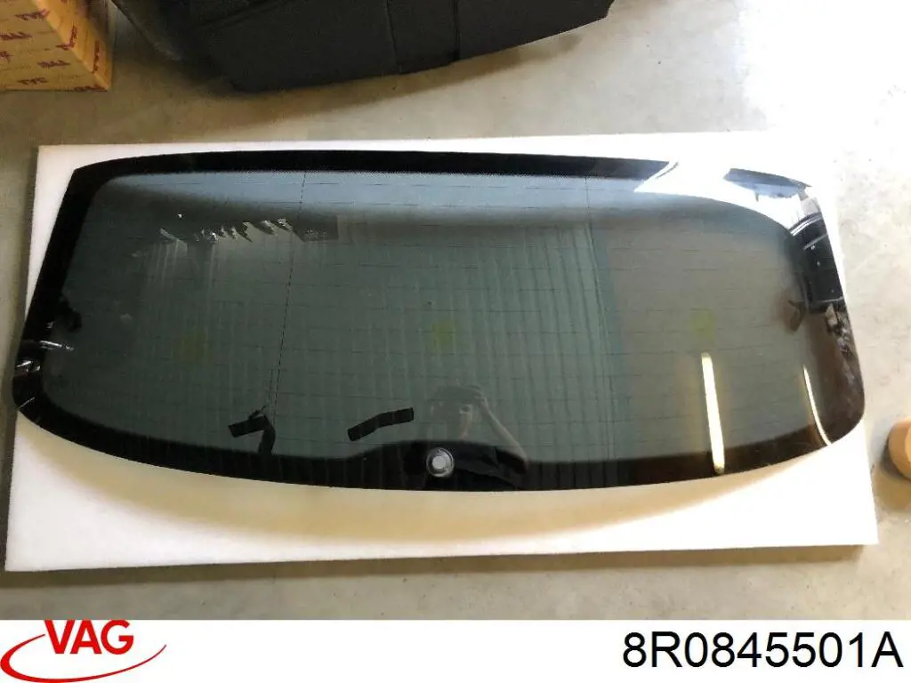 Купити 8R0845501A VAG Скло третіх/п'ятих дверей