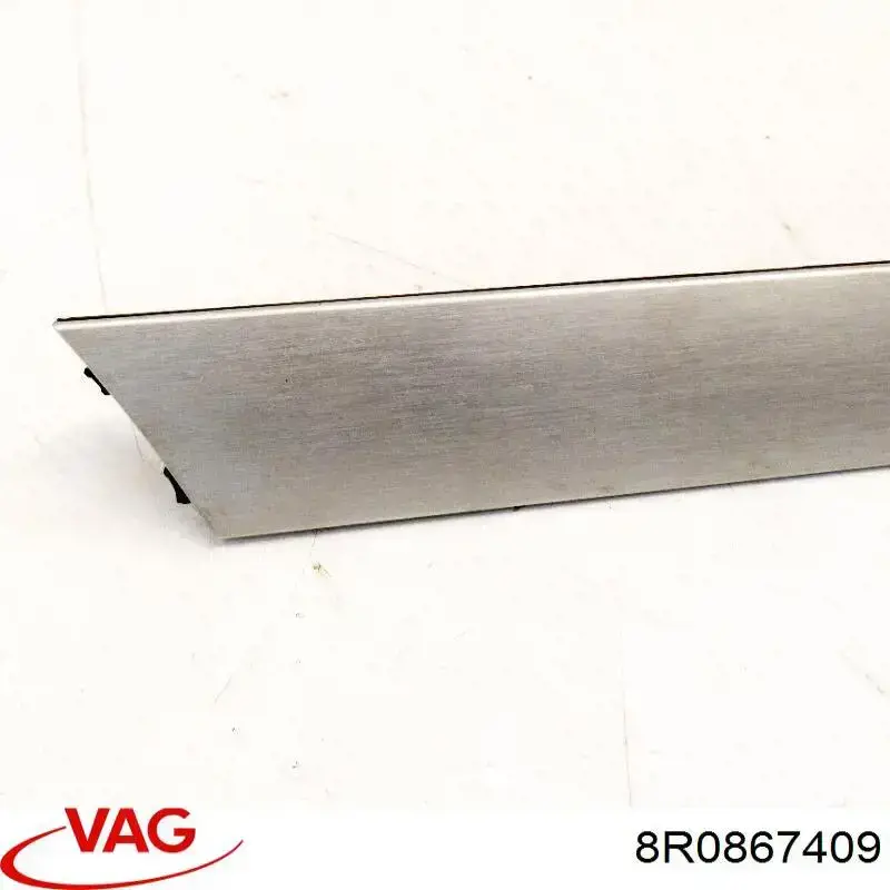 8R0867409 VAG Накладка задніх лівих дверей