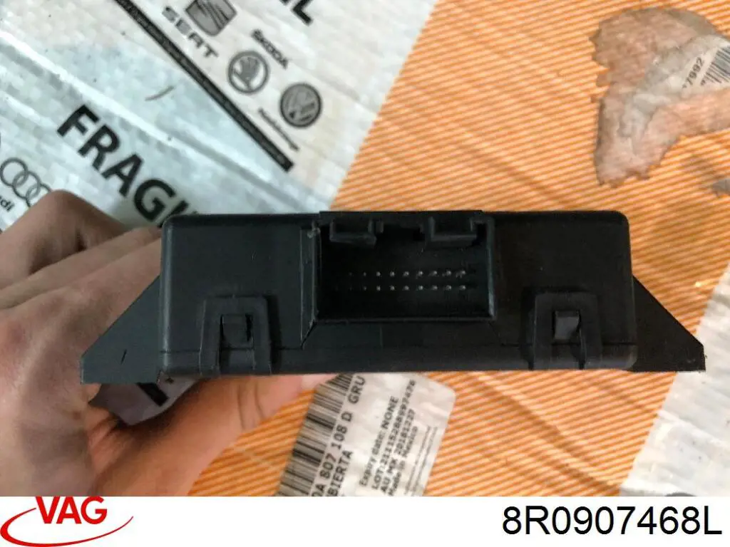 Купити 8R0907468L VAG Датчики діагностики