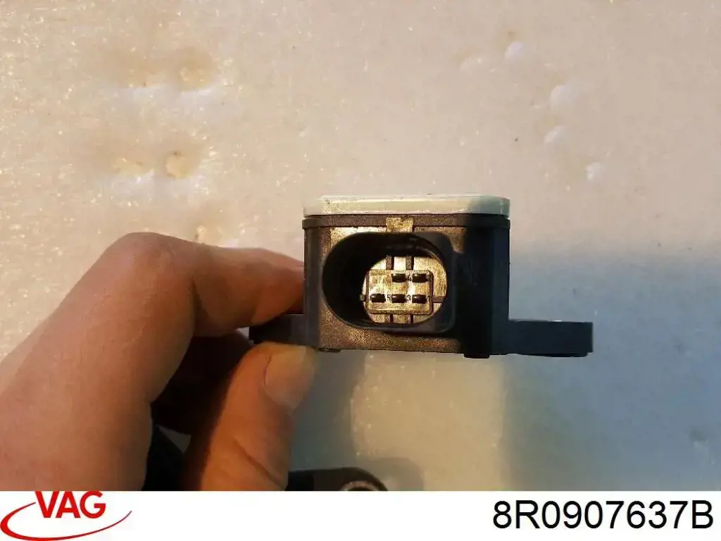 Датчик поперечного прискорення (ESP) 8R0907637B VAG