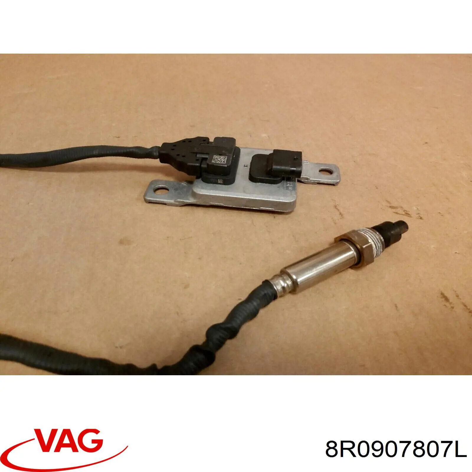 Датчик оксидів азоту NOX, передній 8R0907807L VAG