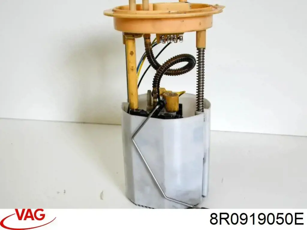 Купити 8R0919050E VAG Насос занурювальний в баці