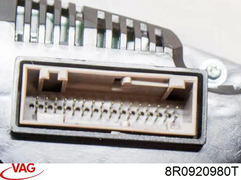 8R0920980T VAG Щиток приладів додатковий