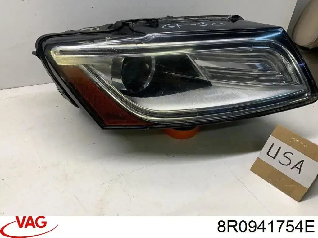 Фара правая VAG 8R0941754E ціна, від 482.08 USD