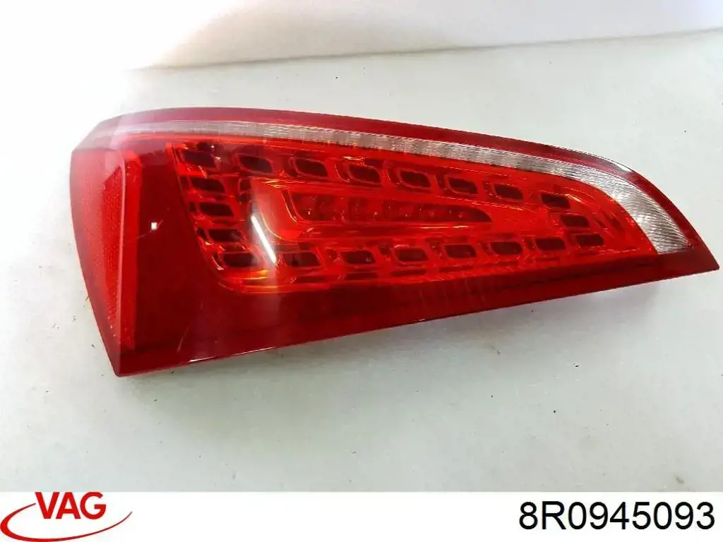 Купити 8R0945093 VAG Лівий стоп