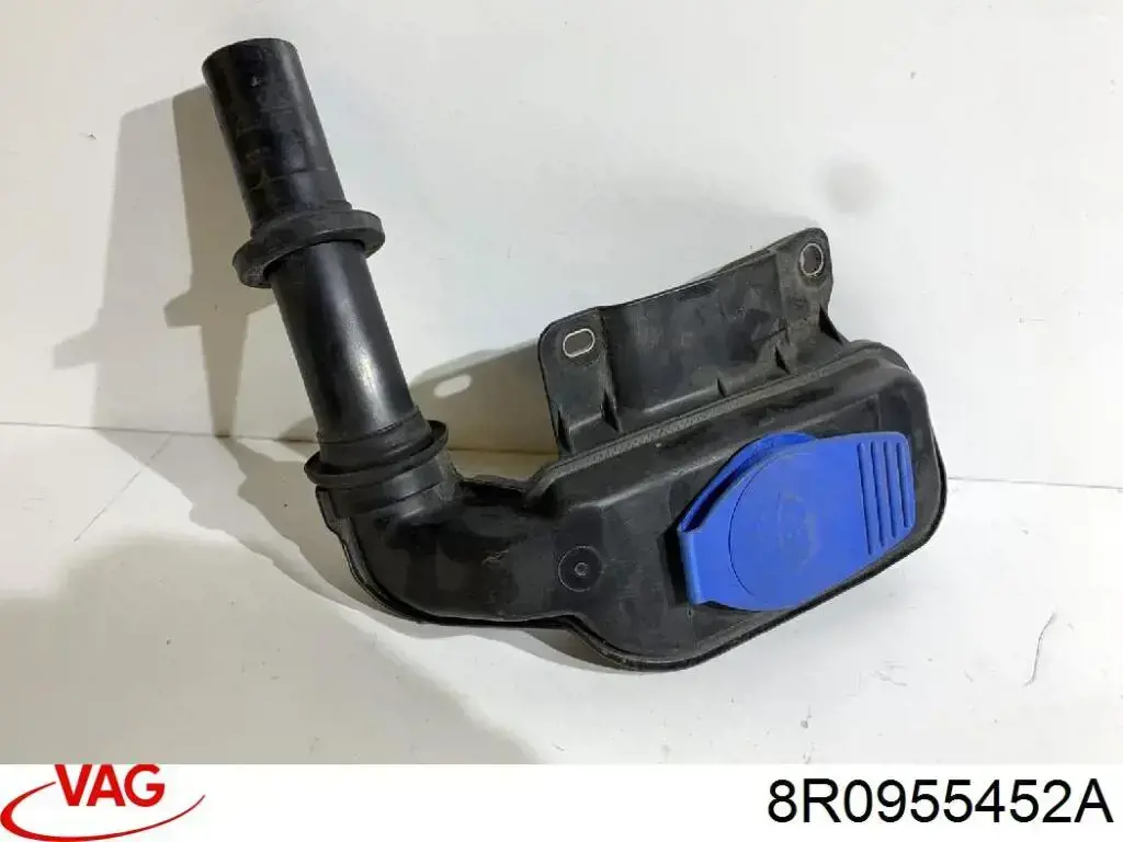 Горловина бачка омивача VAG 8R0955452A