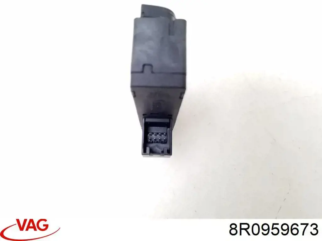 Купити 8R0959673 VAG 