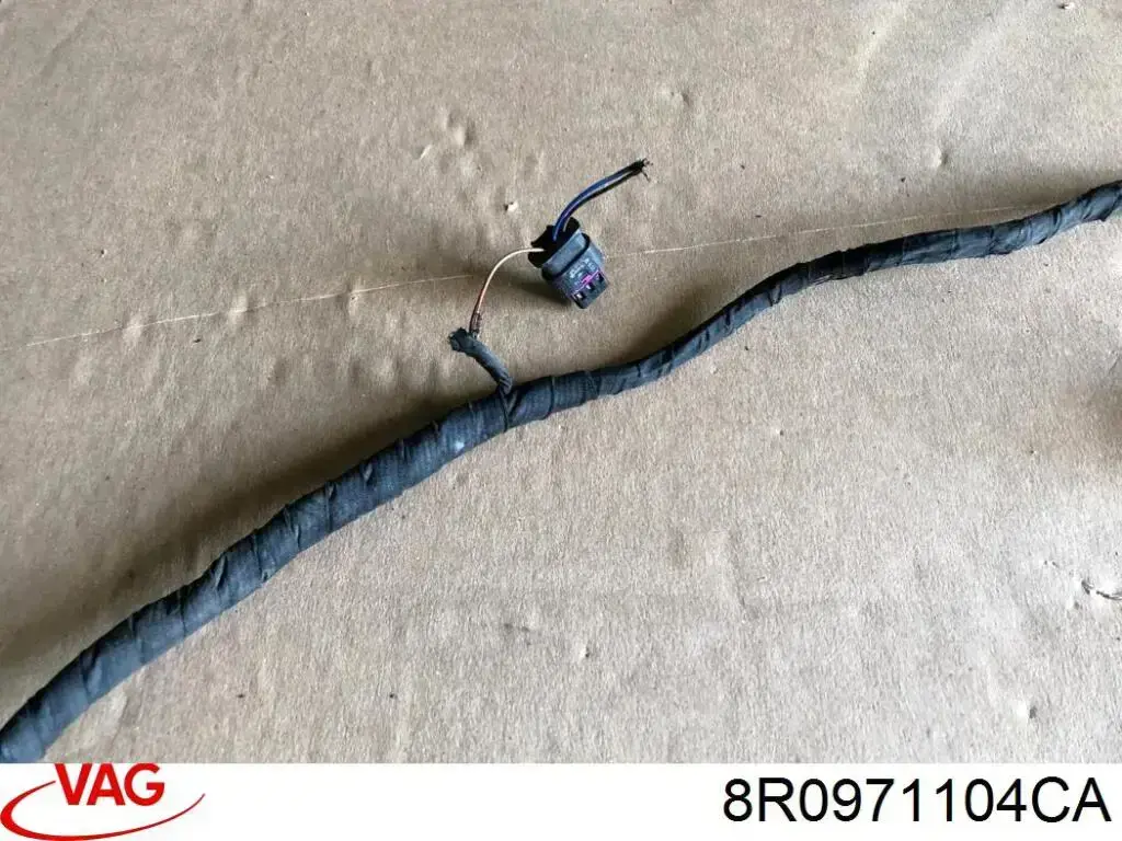 Купити 8R0971104CA VAG 