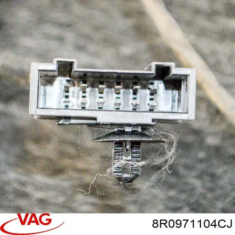  VAG 8R0971104CJ