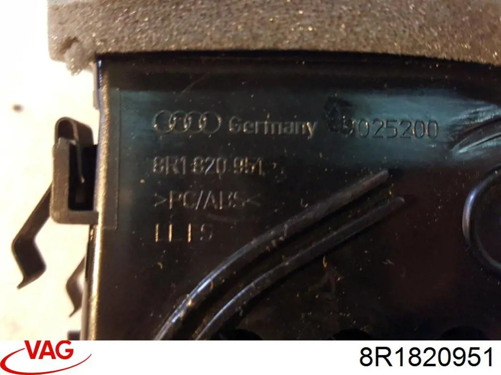 Купити 8R1820951 VAG 
