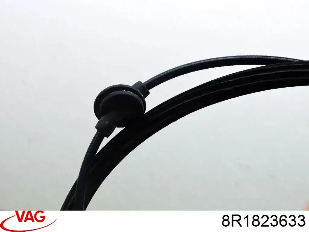 Кронштейн ручки відкривання капота 8R1823633 VAG