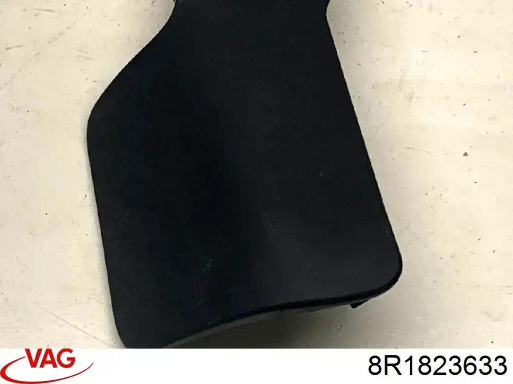  VAG 8R1823633