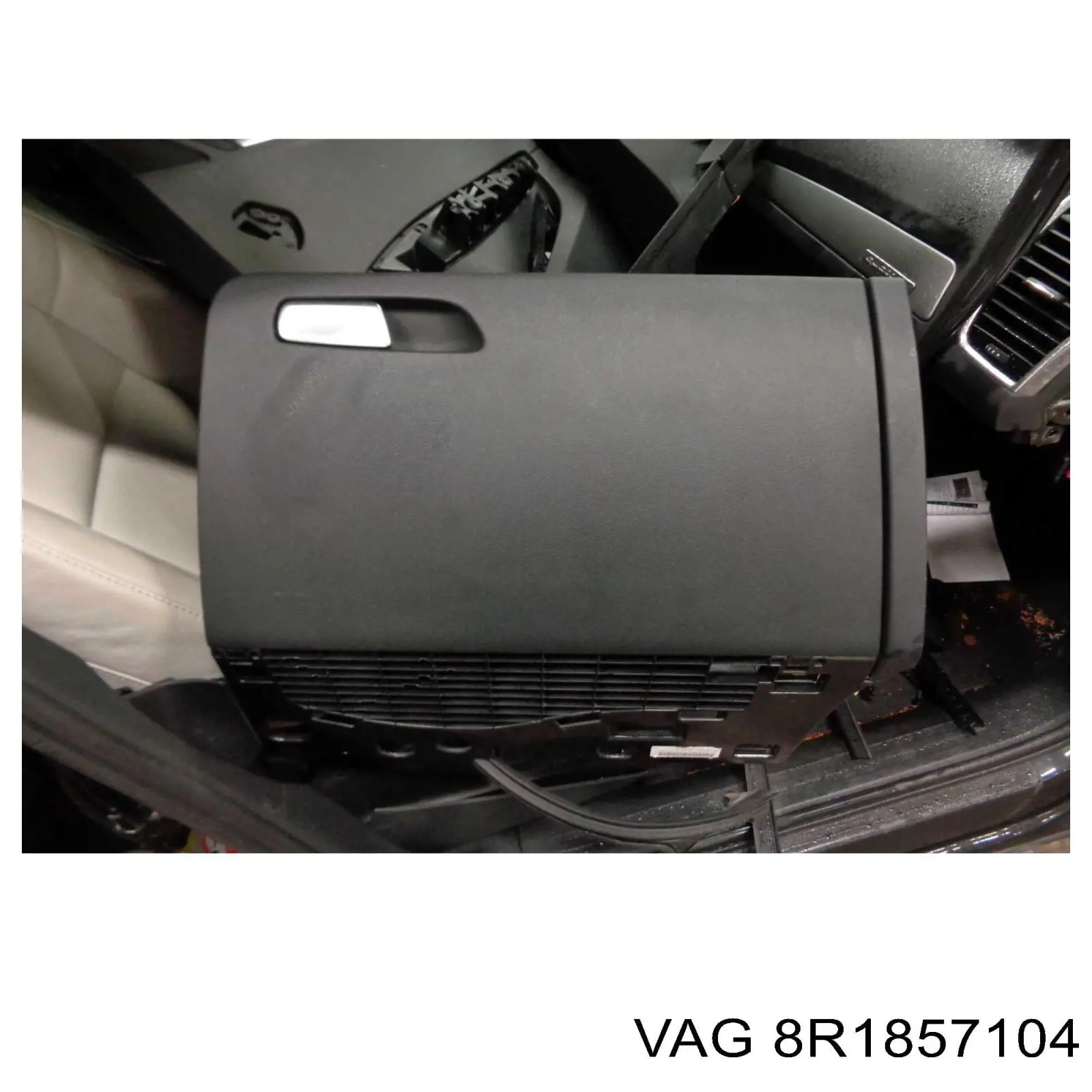 8R1857104 VAG 