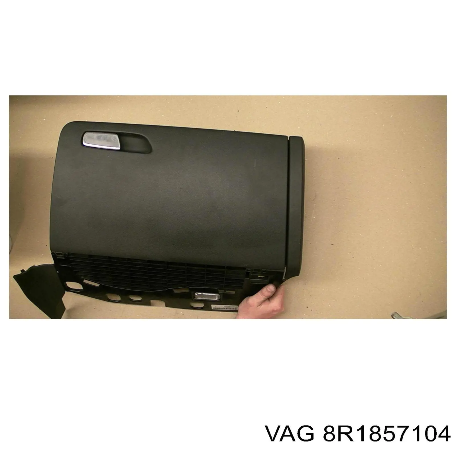  VAG 8R1857104 ціна, від 50.79 USD