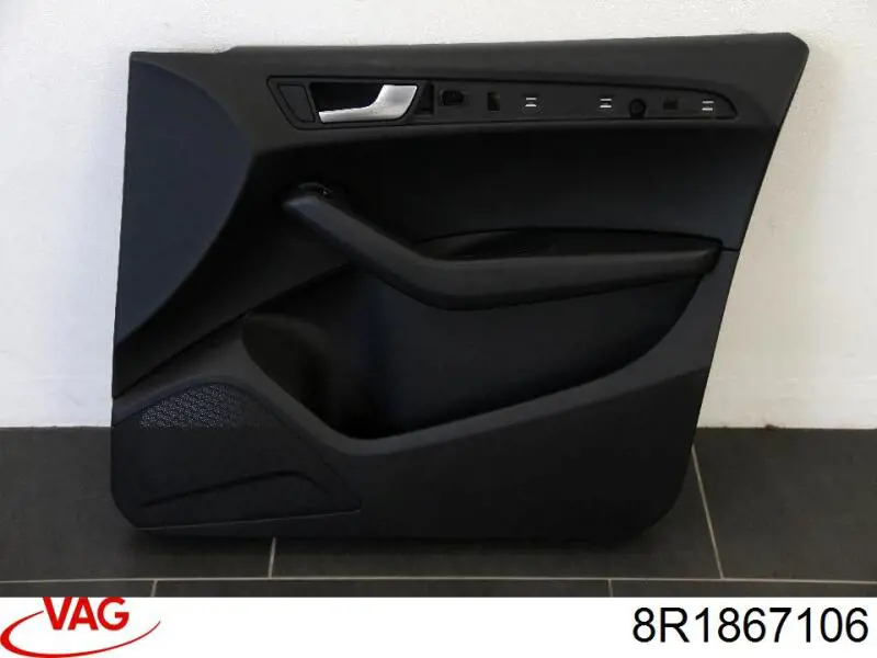 8R186710424A VAG Обшивка салону