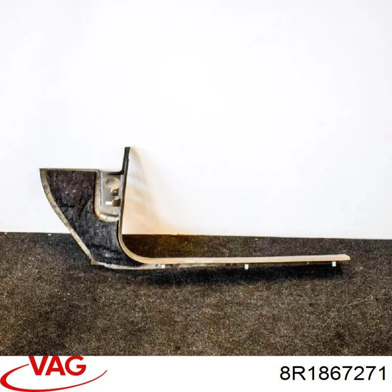 Купити 8R1867271 VAG Обшивка стійки кузова внутрішня, передня ліва