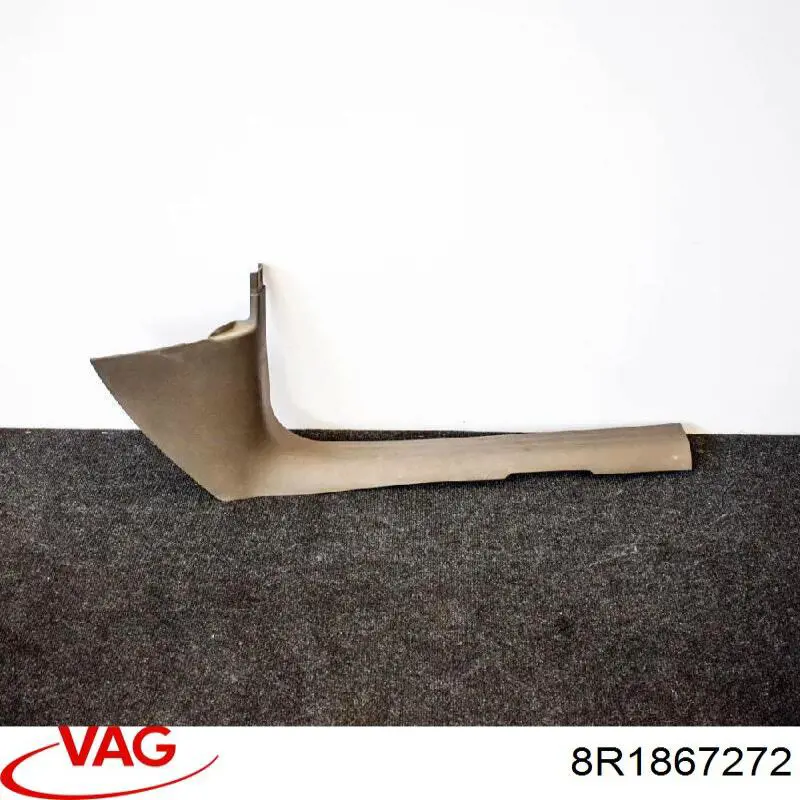 Купити 8R1867272 VAG Обшивка стійки кузова внутрішня, передня права