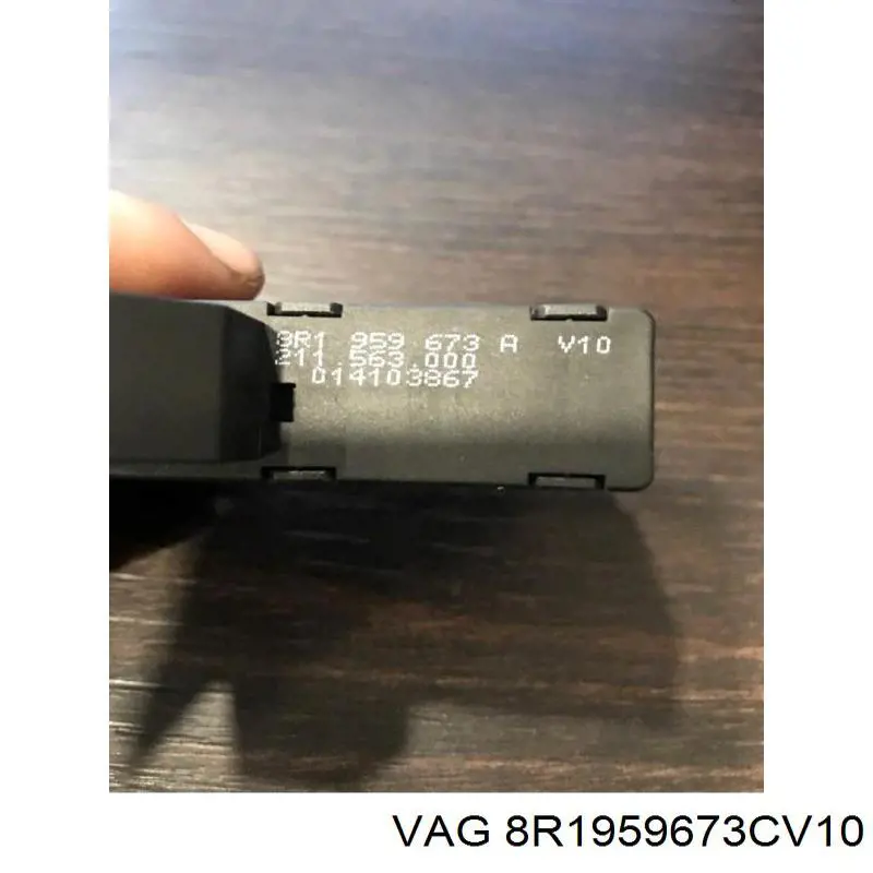 Блок кнопок центральної консолі VAG 8R1959673CV10 ціна, від 25.14 USD