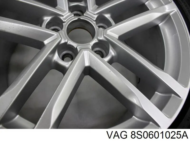Диски колісні литі (легкосплавні, титанові) 8S0601025A VAG
