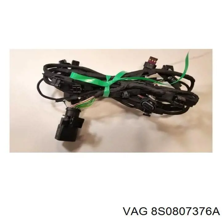 Направляюча заднього бампера, права VAG 8S0807376A ціна, від 12.67 USD