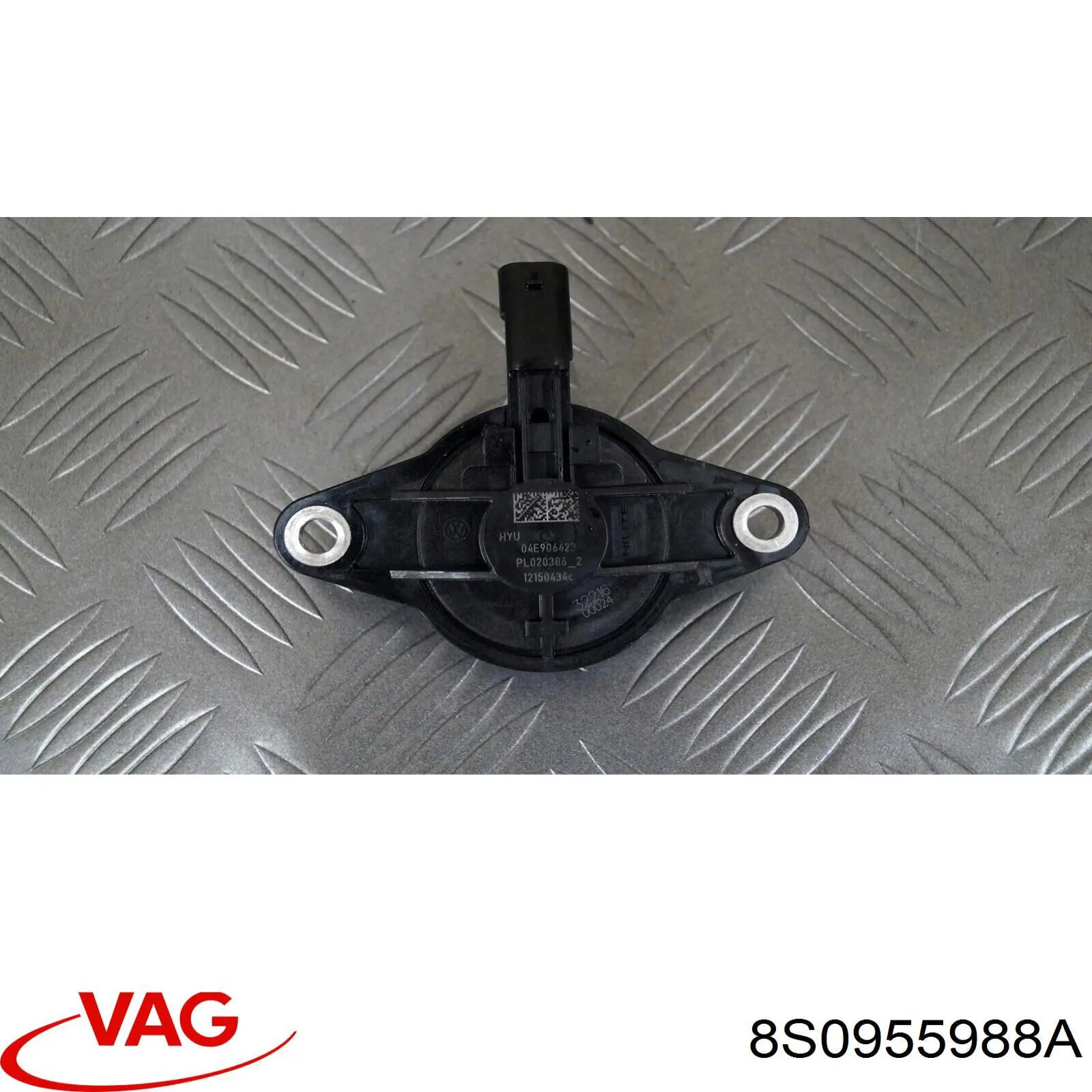 8S0955988A VAG Форсунка омивача скла лобового, права