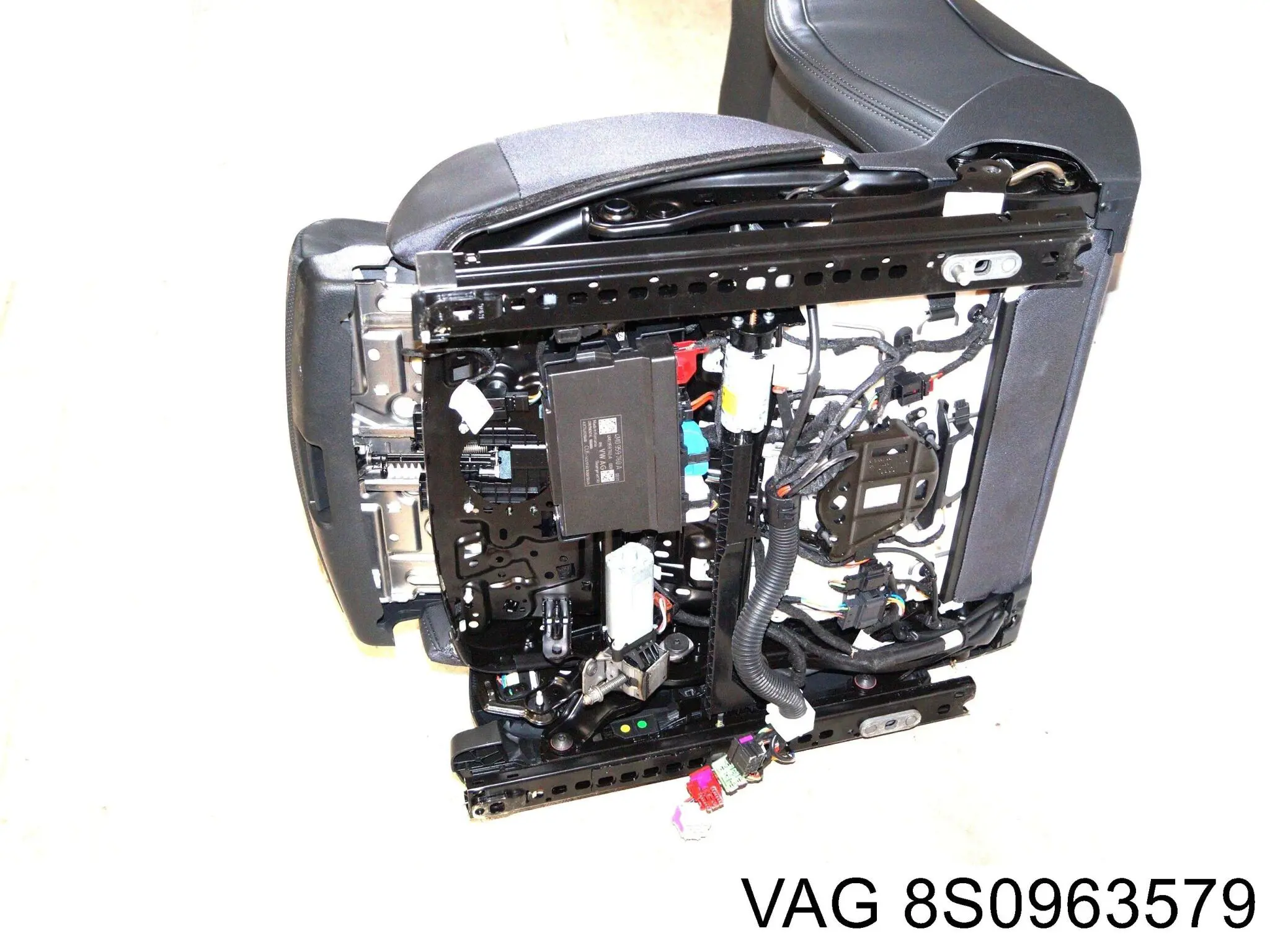  VAG 8S0963579 ціна, від 154.67 USD