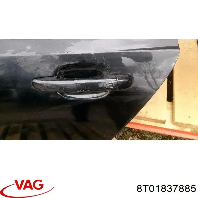 Тримач зовнішньої ручки дверей, передньої лівої 8T01837885 VAG