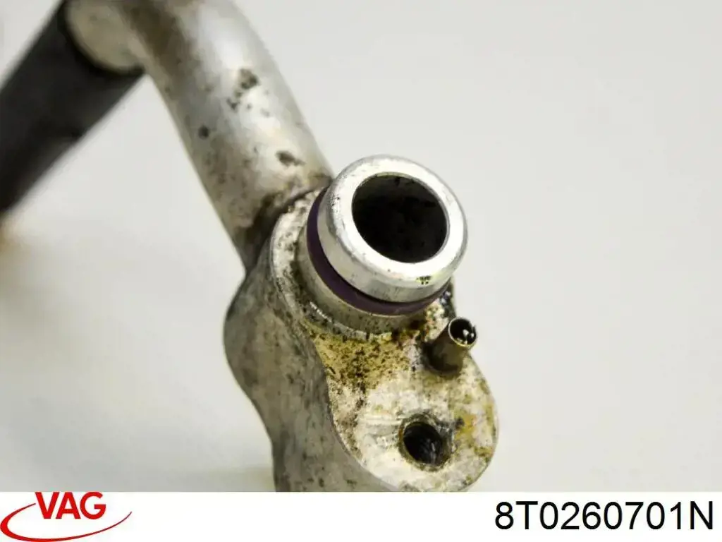 Купити 8T0260701N VAG Шланг кондиціонера, від компресора до радіатора
