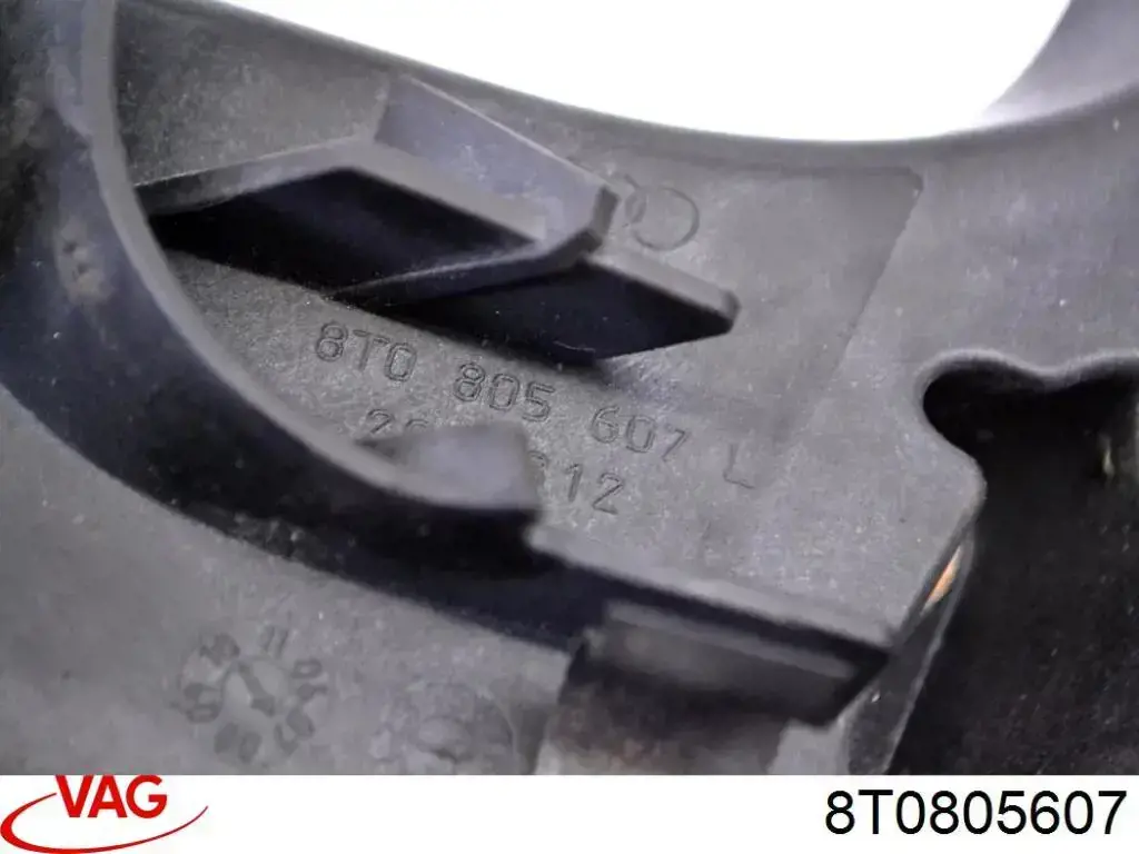 Купити 8T0805607 VAG Кронштейн-адаптер кріплення фари передньої, лівою
