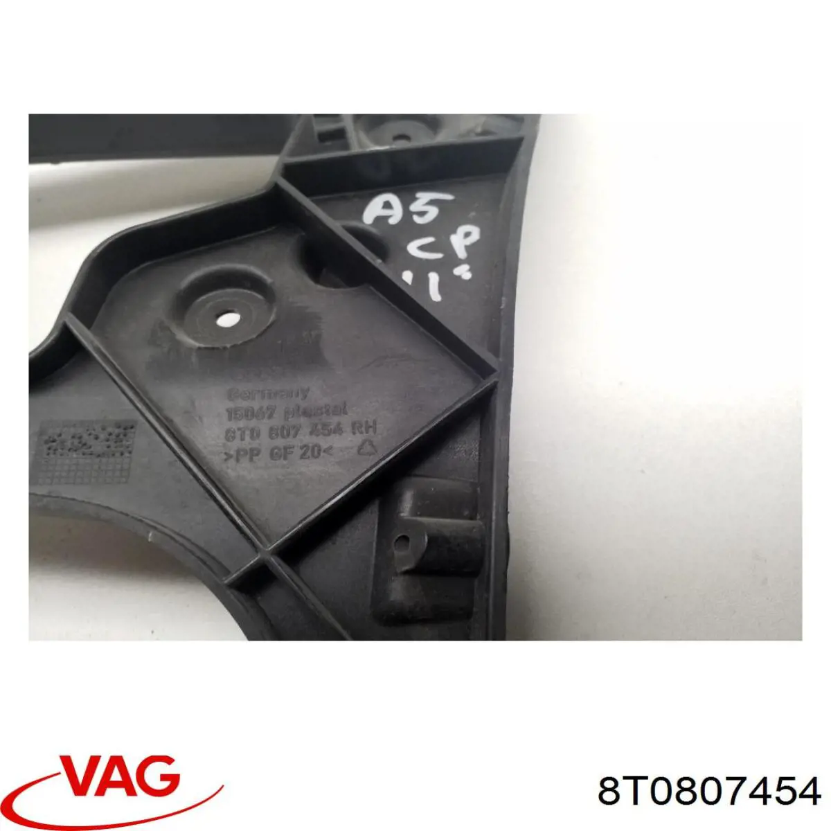 Кронштейн бампера заднього, правий VAG 8T0807454