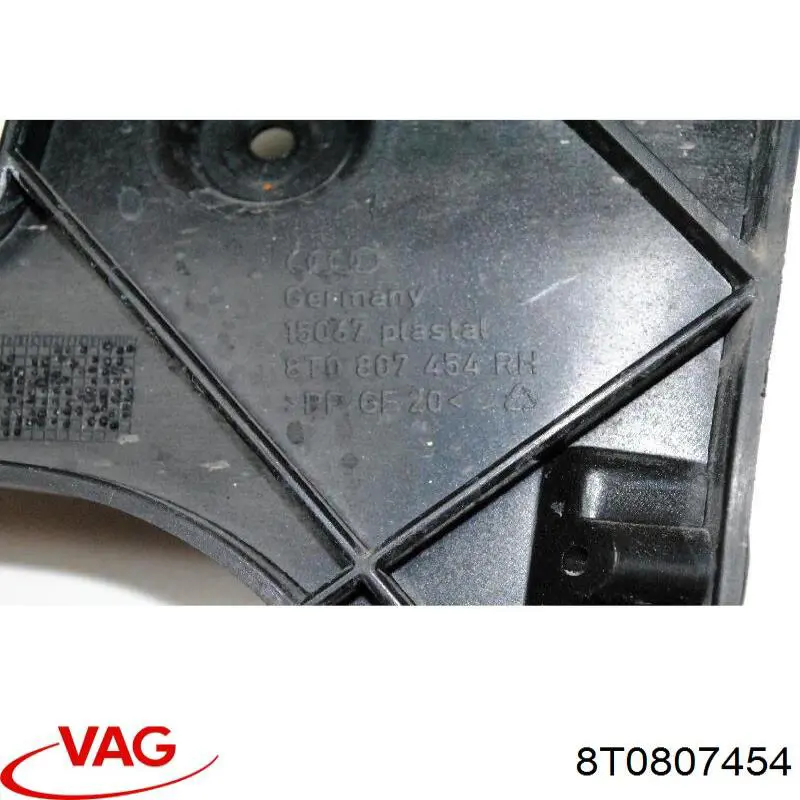 8T0807454 VAG Кронштейн бампера заднього, правий