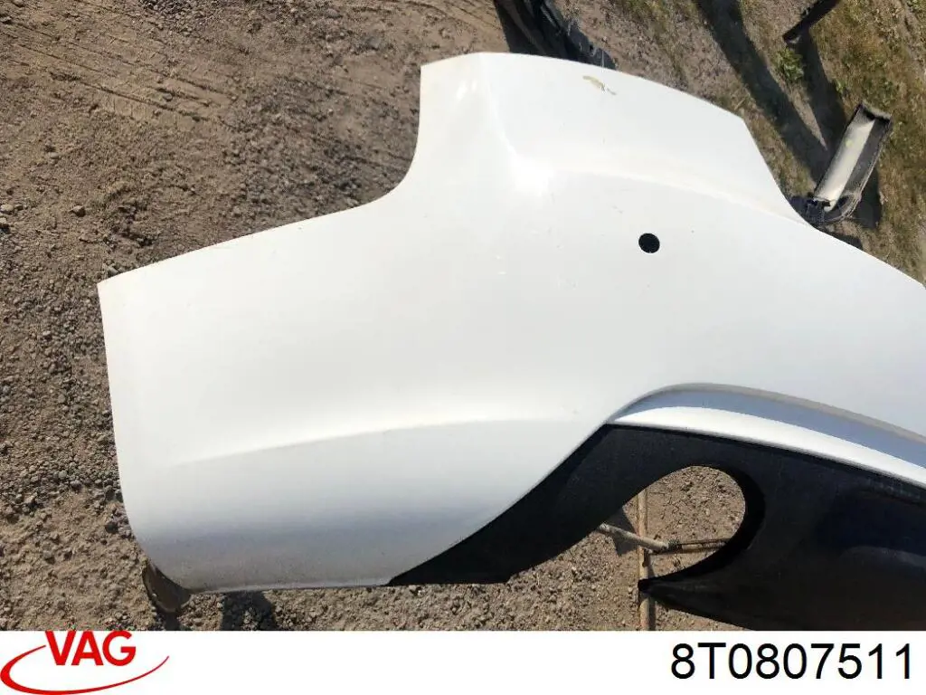 Купити 8T0807511 VAG Задній бампер