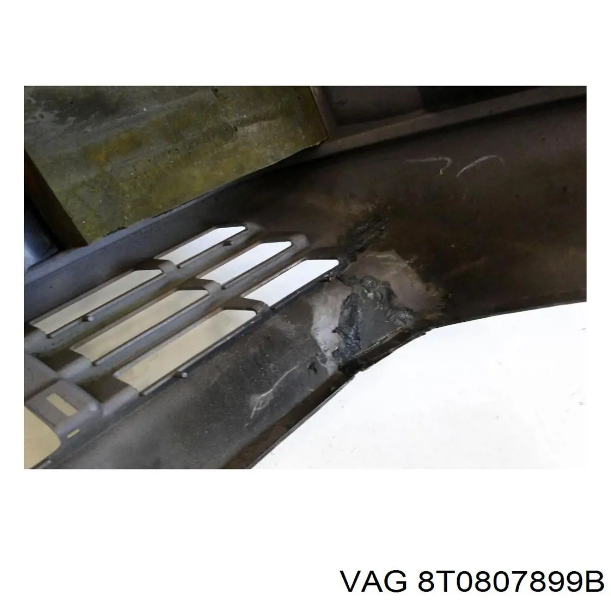 Купити 8T0807899B VAG 
