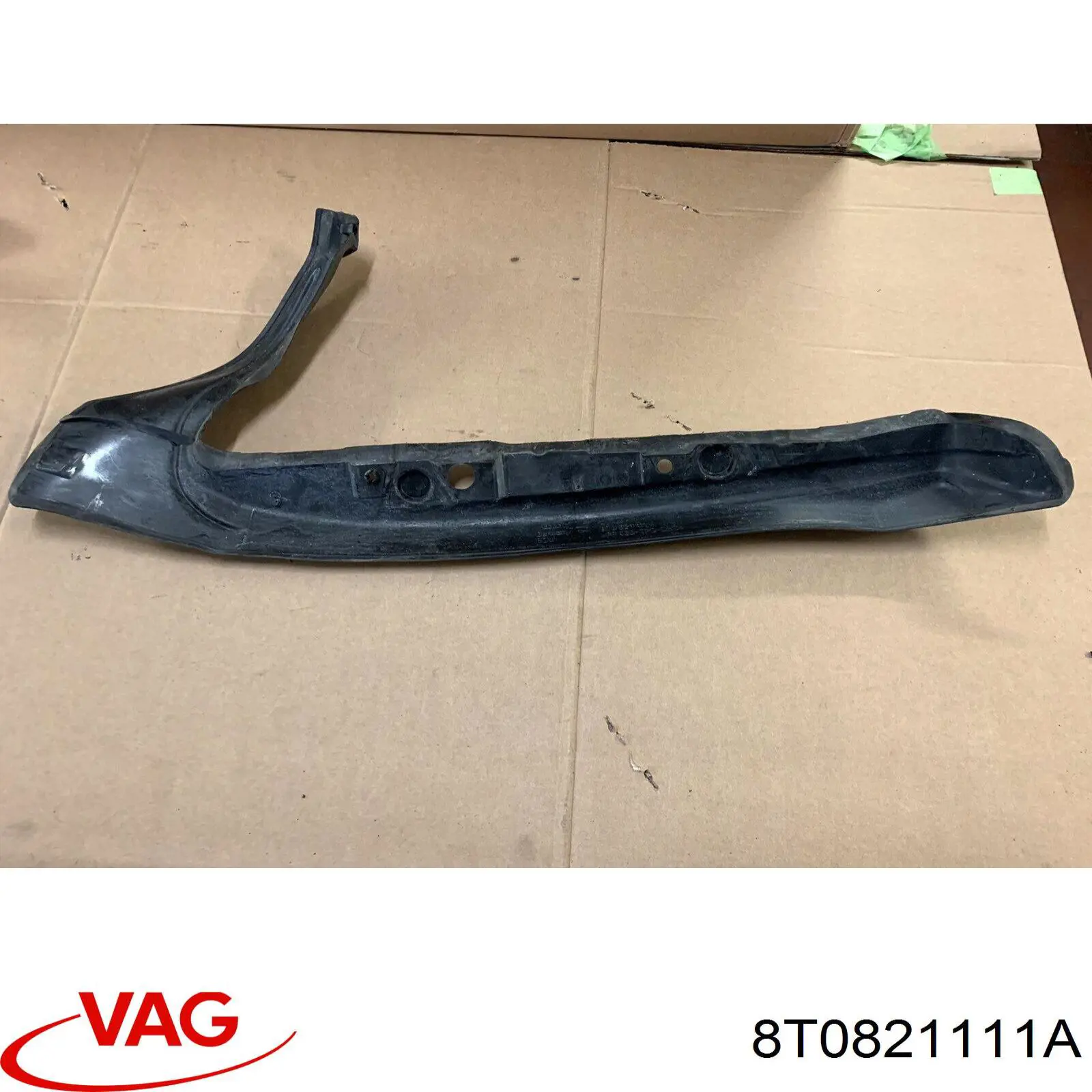  8T0821111A VAG