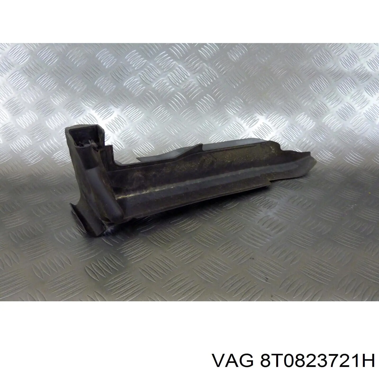  VAG 8T0823721H ціна, від 19.00 USD