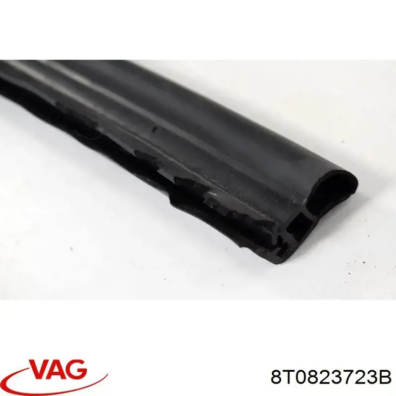 Ущільнювач капота 8T0823723B VAG