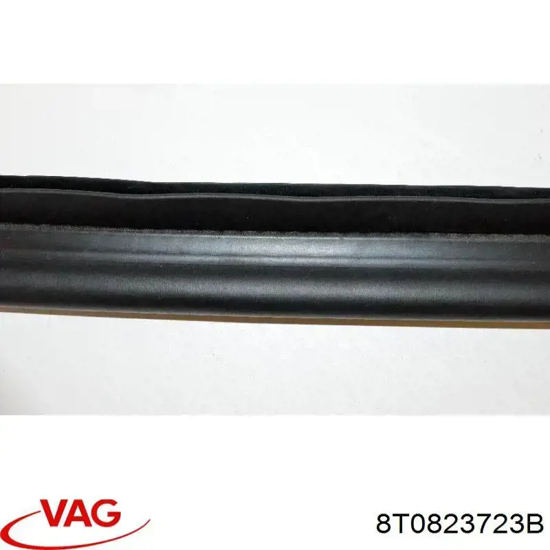 Ущільнювач під капот VAG 8T0823723B