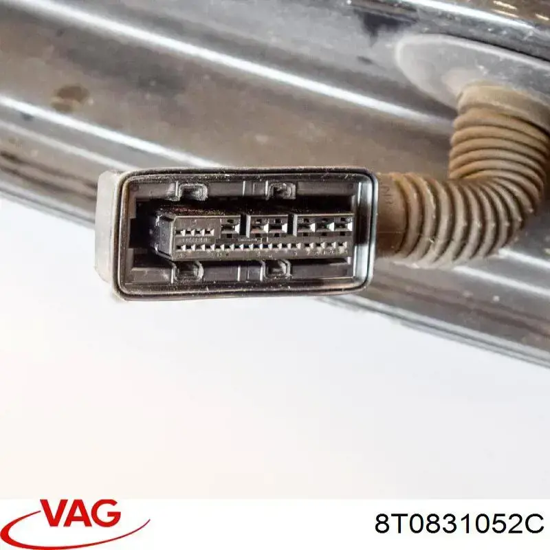 Двері передні, праві VAG 8T0831052C ціна, від 63.42 USD