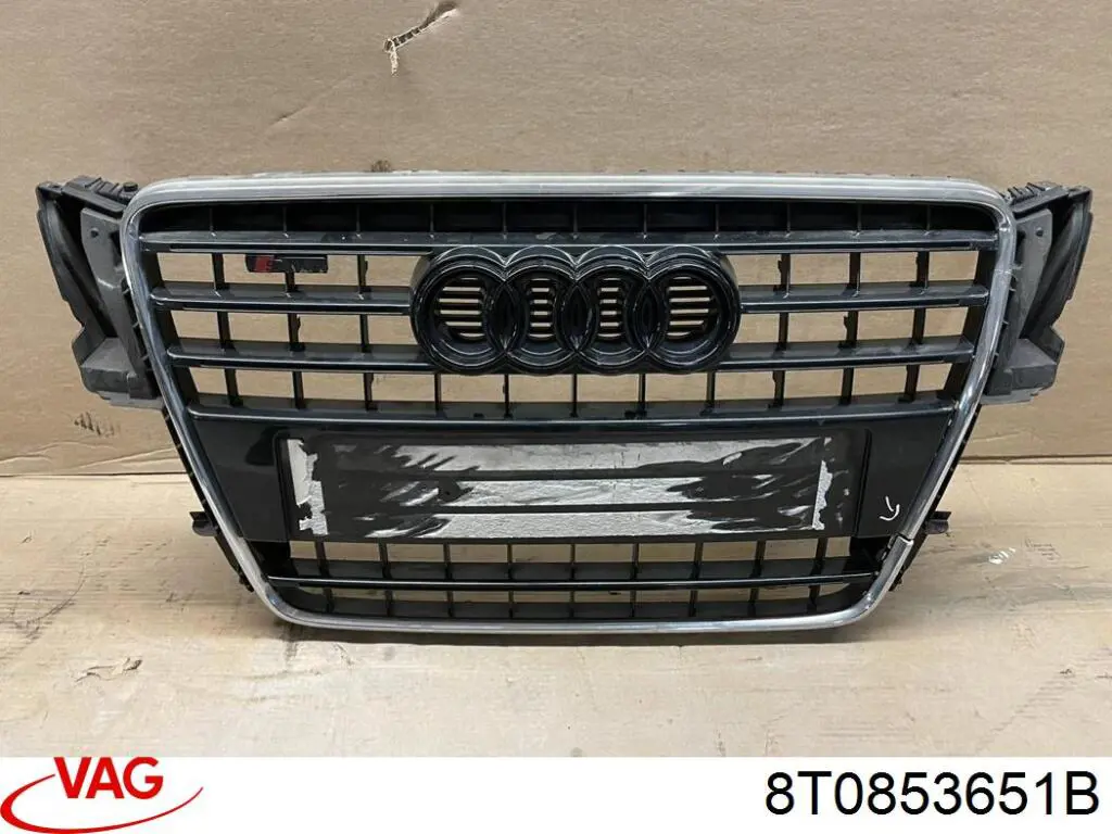 8T0853651B VAG Решітка радіатора
