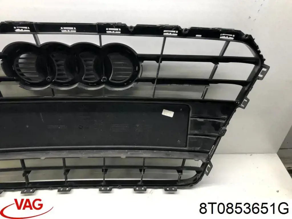 Решітка VAG 8T0853651G