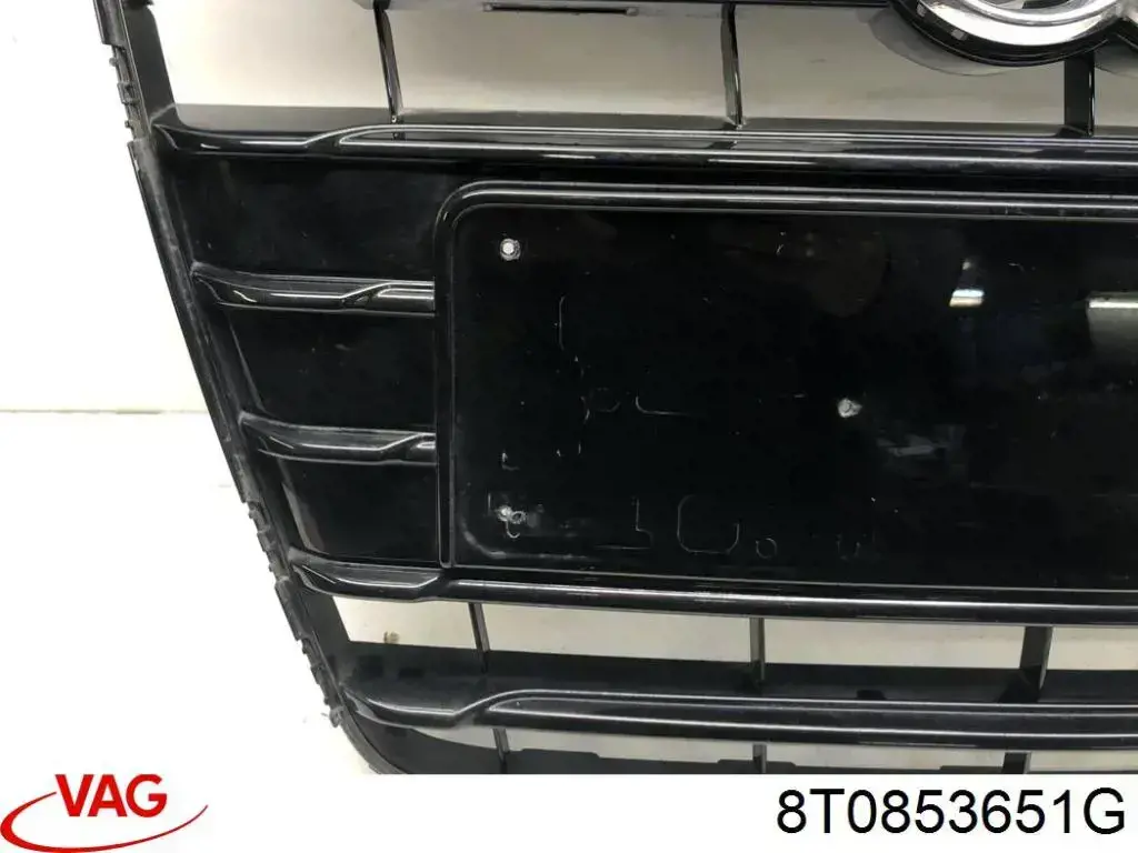 8T0853651G VAG Решітка радіатора