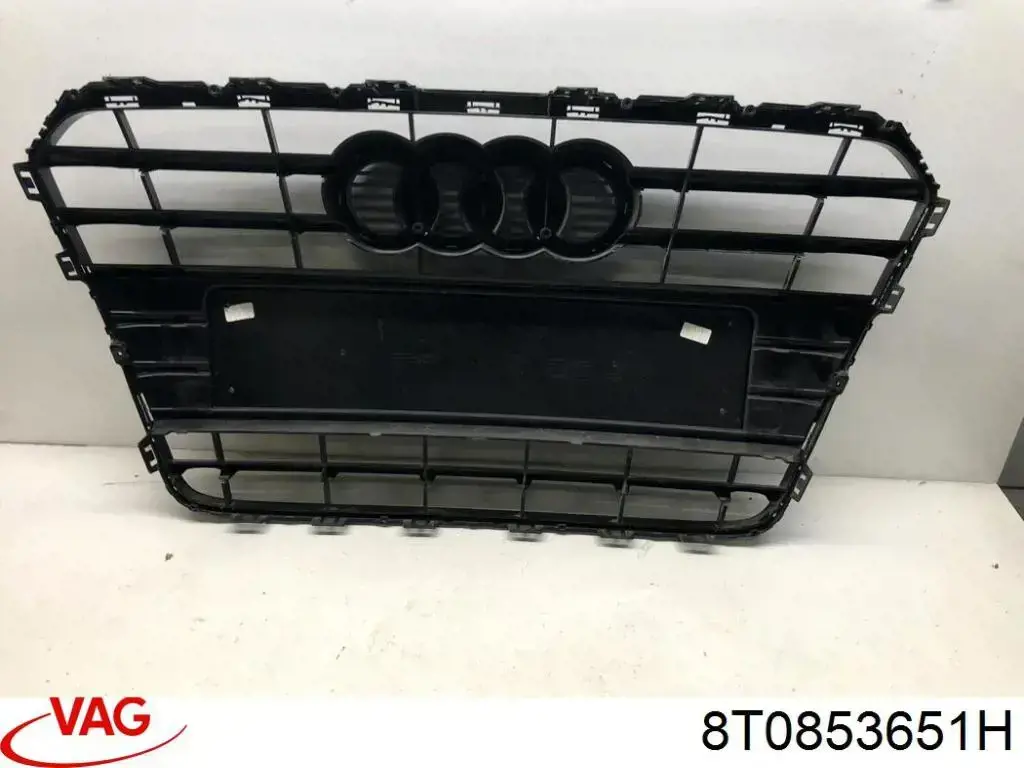 8T0853651H VAG Решітка радіатора