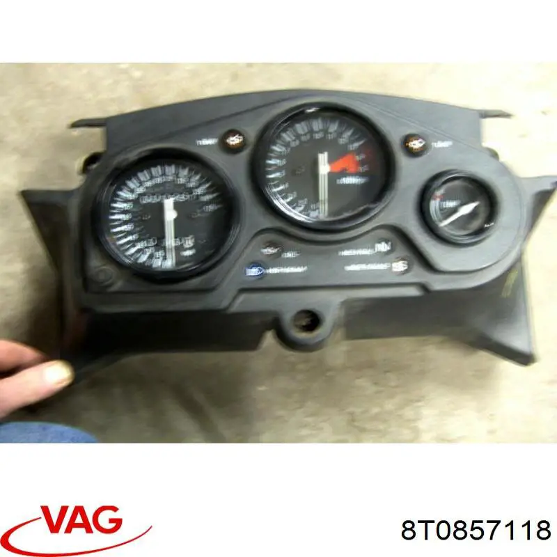 8T0857118 VAG 