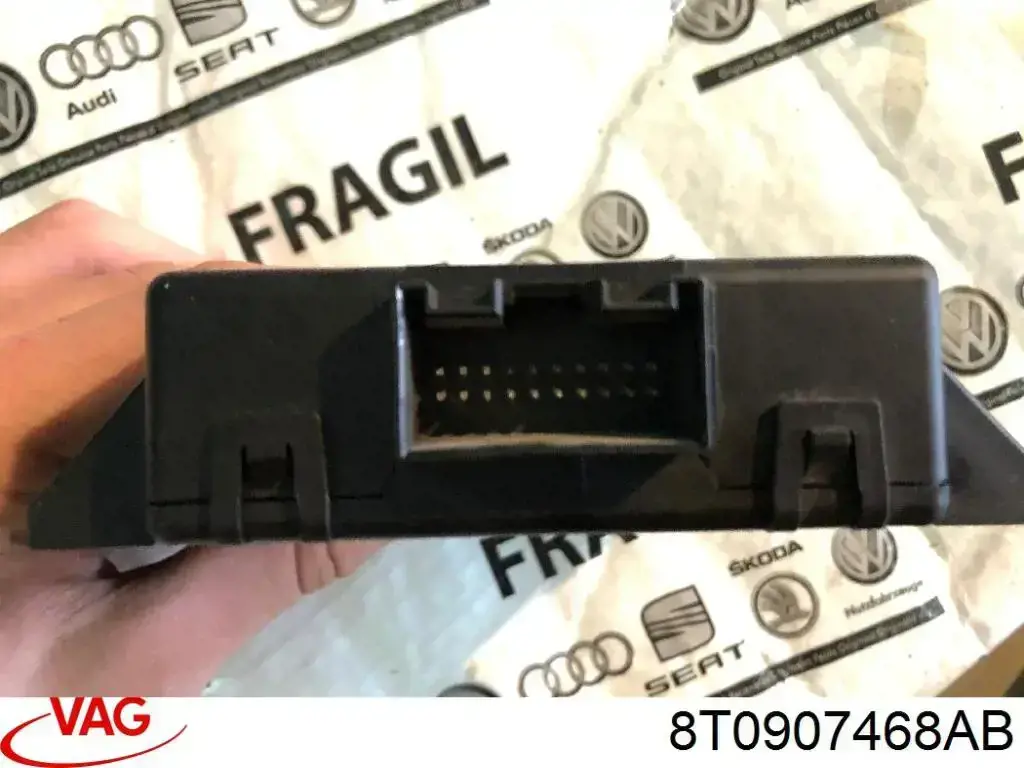 8T0907468AB VAG Модуль "Діагностичний інтерфейс"