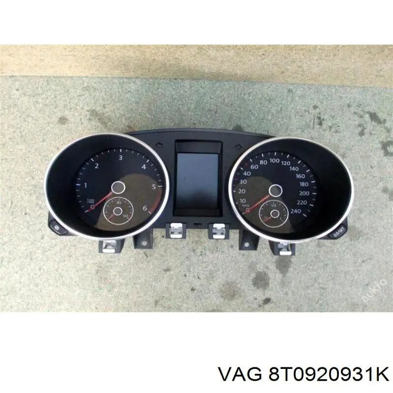 Щиток приладів додатковий VAG 8T0920931K ціна, від 141.67 USD