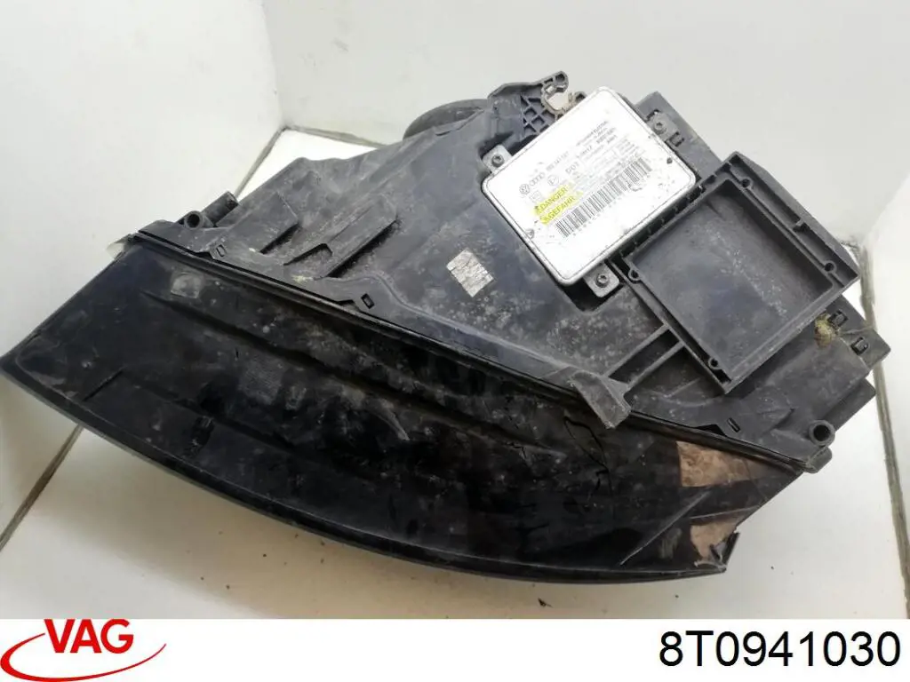 Основна фара - вставка VAG 8T0941030 ціна, від 343.06 USD