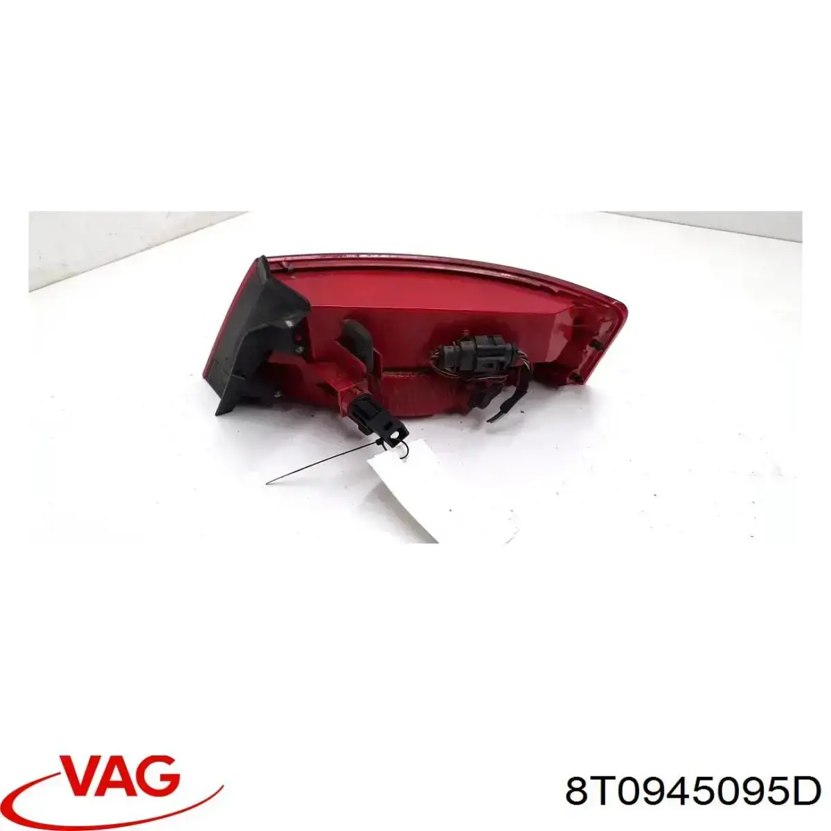 Купити 8T0945095D VAG Ліхтар задній