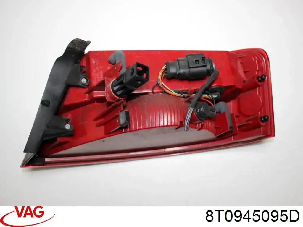 Задня ліва зовнішня фара VAG 8T0945095D ціна, від 242.19 USD